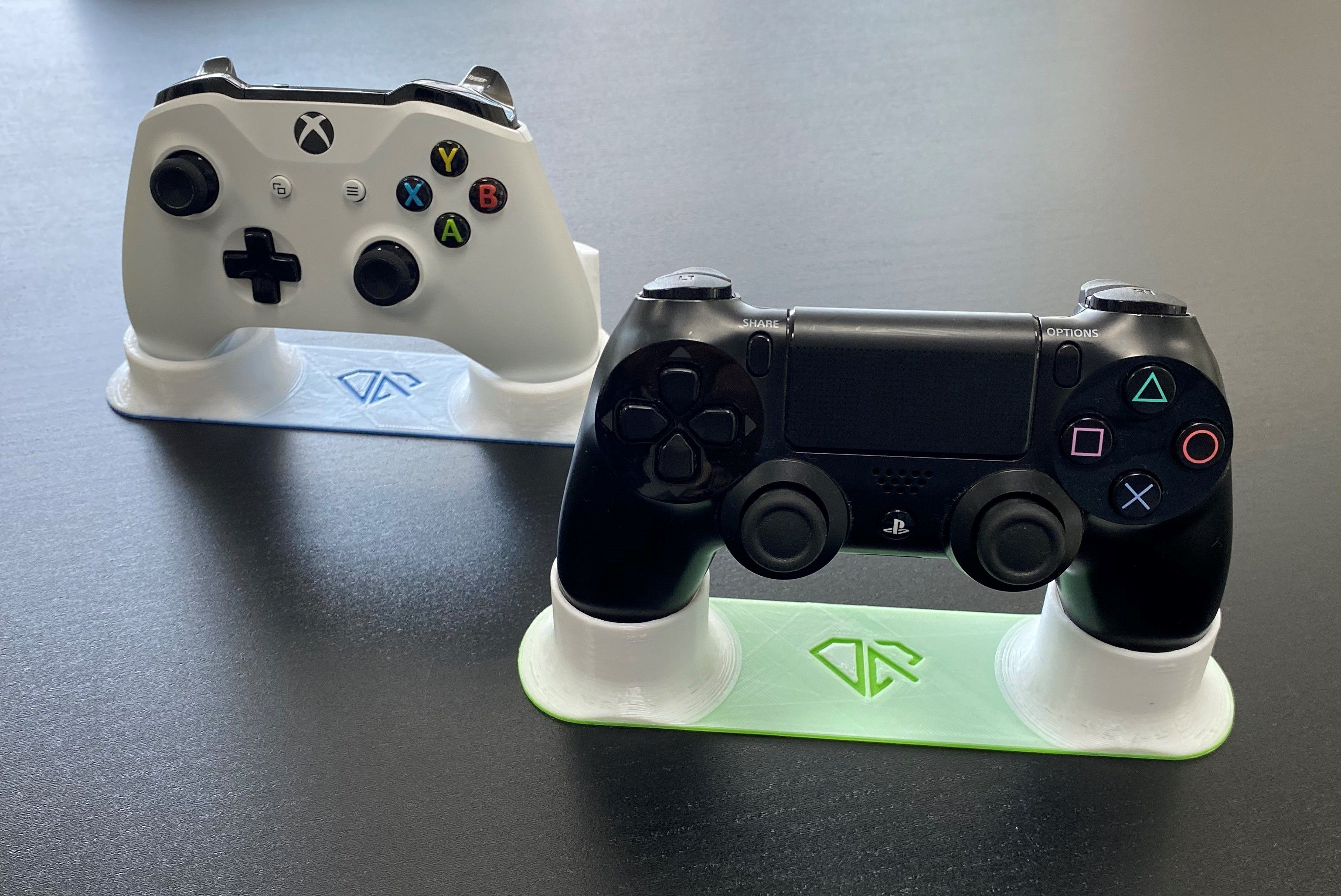 Stl File Ps4 And Xbox Controller Stands・3d Printer Design To Download • Cults 